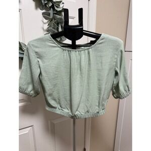 EUC H&M sage green crop top short sleeve boat neck gauze like Size 14